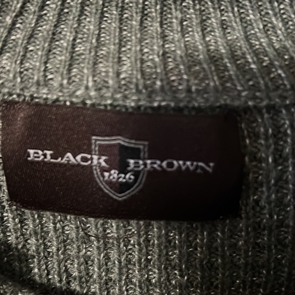 A Mens Zippered Cardigan in size Medium - Picture 4 of 7